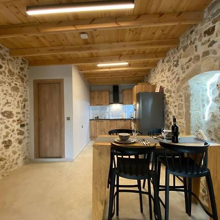 Stavlos Traditional Suite Atsipopoulo Екстериор снимка