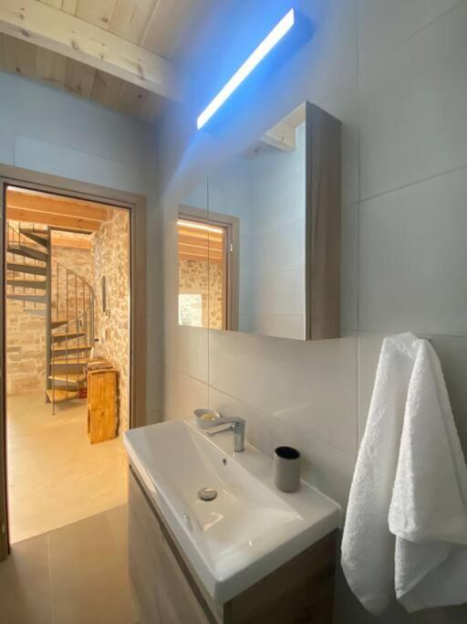 Stavlos Traditional Suite Atsipopoulo Екстериор снимка