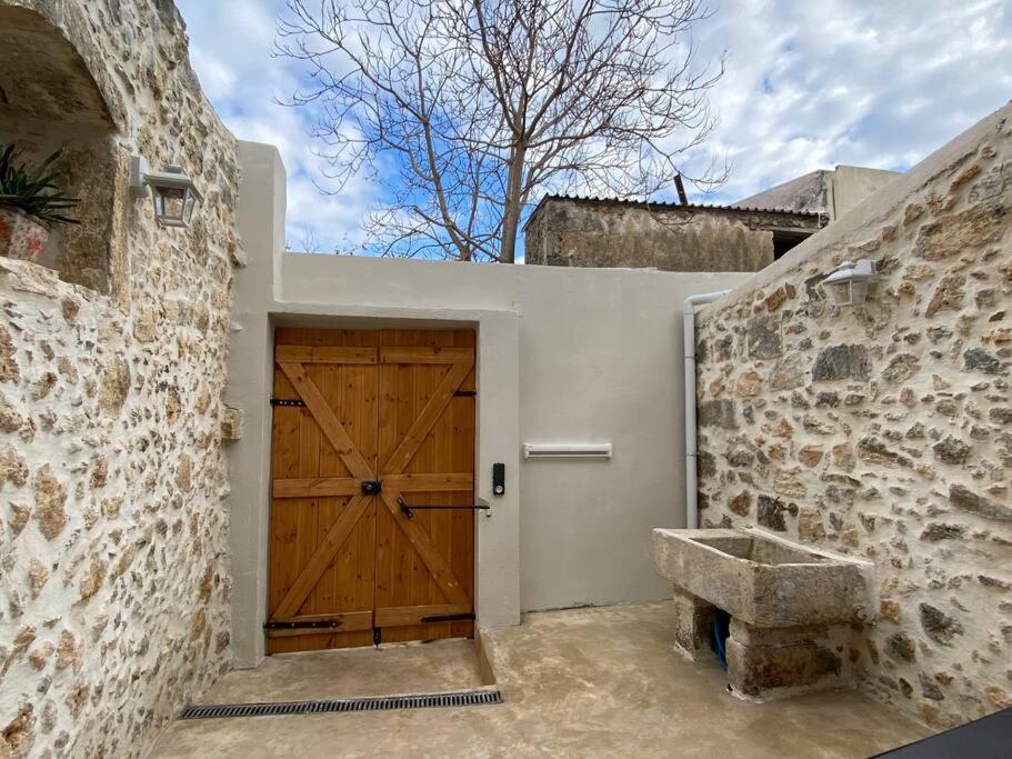 Stavlos Traditional Suite Atsipopoulo Екстериор снимка